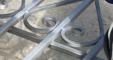 Пескоструйная обработка металла заборов и ворот